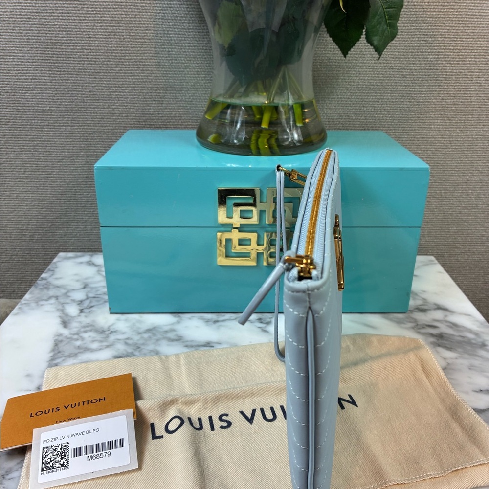 🚨SOLD🚨NWT Authentic Louis Vuitton Calfskin New Wave Blue Zipped Pochette - Picture 6 of 12